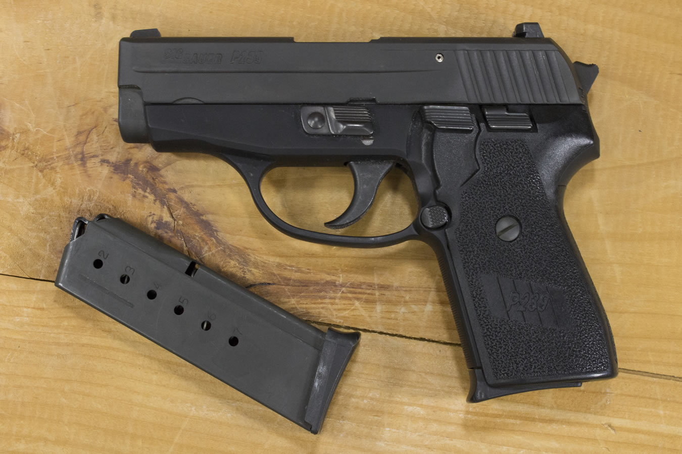 Sig Sauer P239 40 S&W DA/SA Police Trade-in Pistols (Good Condition)