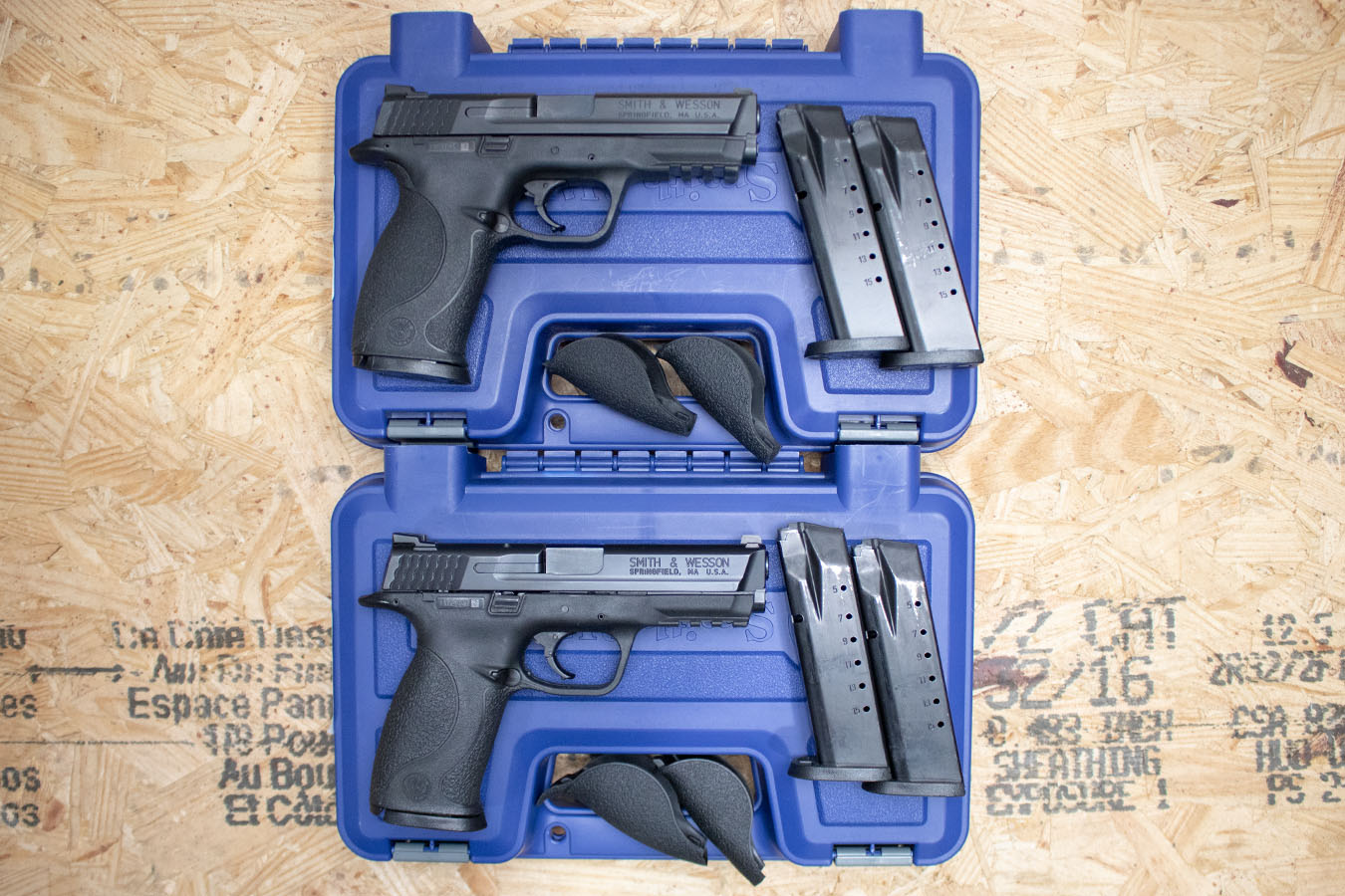 Smith & Wesson M&P40 40 S&W Full-Size Centerfire Pistol with No Thumb Safety