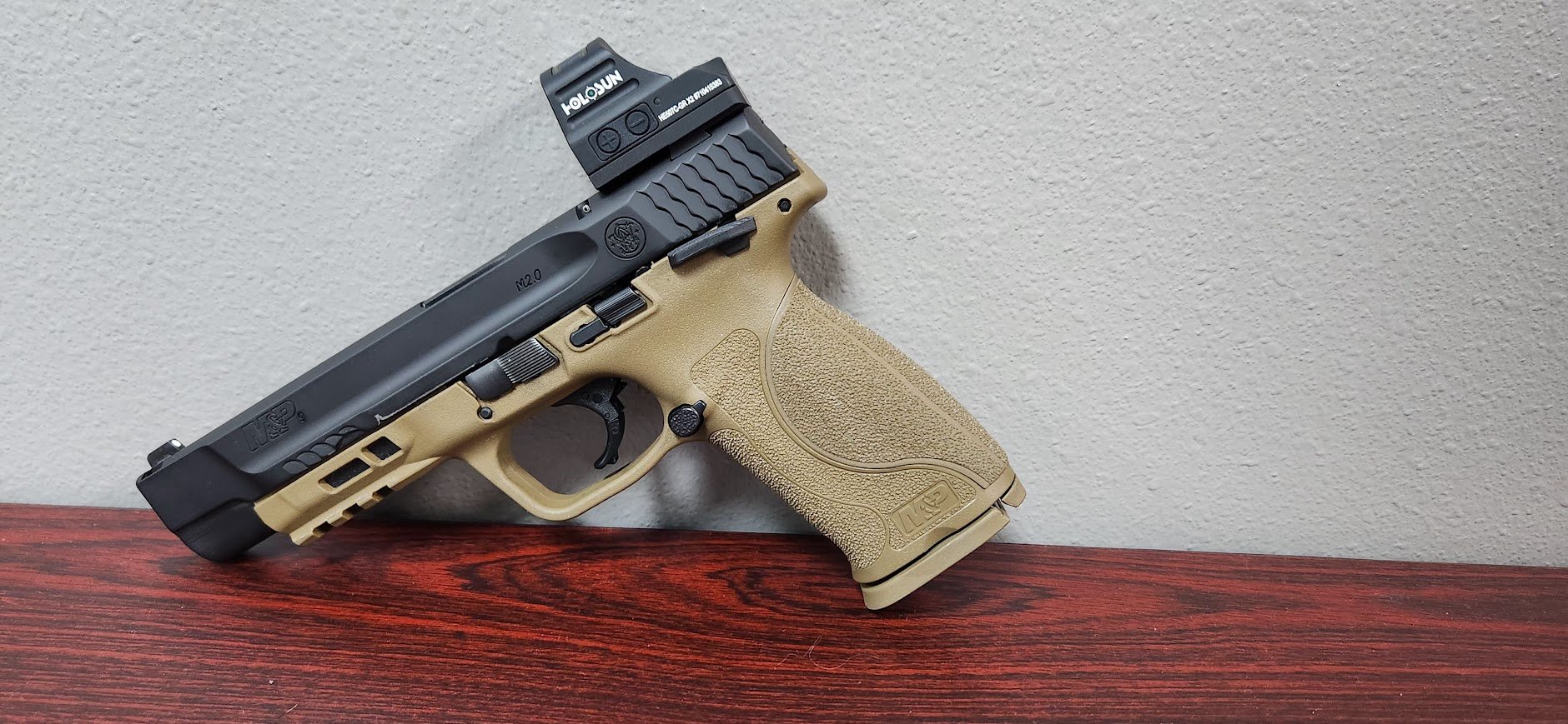 SMITH & WESSON M&P9 2.0 FDE 9MM LUGER (9X19 PARA) SEMI AUTO HANDGUNS 1 SMITH & WESSON M&P9 2.0 FDE SEMI AUTO